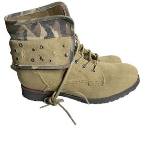 Rock & Candy camo combat boots with metal studs. Size 8